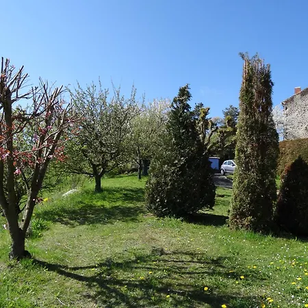 L'azeuil Apartamento