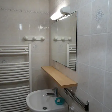 L'azeuil Apartment *
